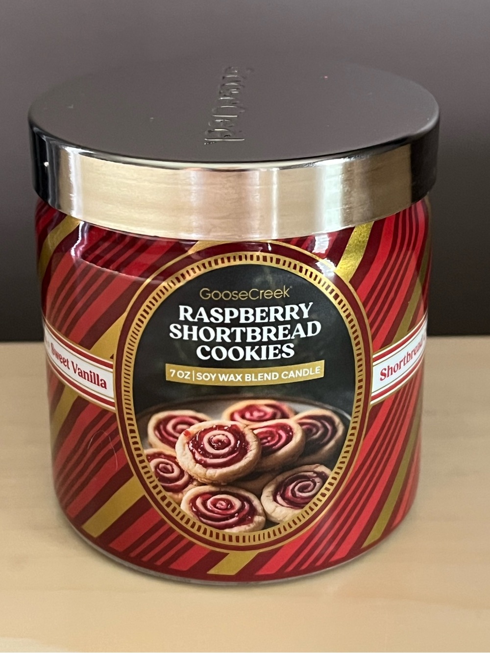 New Goose Creek Raspberry Shortbread Cookies 7 Oz. Soy Wax Blend Candle